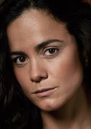 Gloria Alves's Instagram, Twitter & Facebook