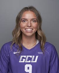 Adrianna Candelaria's Instagram, Twitter & Facebook