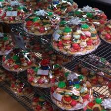 Place seam side down on a cookie sheet. 30 Italian Christmas Cookies Ideas Italian Cookies Italian Cookie Recipes Cookie Recipes