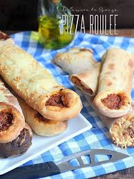 Pate A Pizza Roulee A La Viande Hachee Et Tomates Recette Pizza Roulee Viande Hachee Recette Pate A Pizza