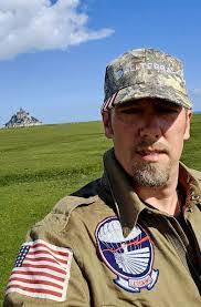 Wesley Bratton's Instagram, Twitter & Facebook