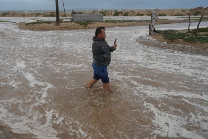 Últimas noticias, huracán POLO trayectoria EN VIVO: Se espera que la  tormenta impacte la península de Baja California Sur en las próximas horas  | N+ Univision Huracanes | Univision