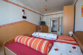 Erdgeschosswohnung mit südterrasse für zwei personen, ca. Wohnung I Gastehaus Maresi