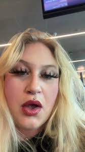 Heather Woodring's Instagram, Twitter & Facebook