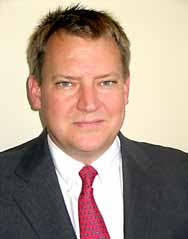 Recruits use teamwork to navigate obstacles