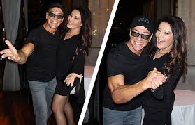 Jcvd, muscles from brussels, jean. Jean Claude Van Damme Machte Mit Dragana Mirkovic Wien Unsicher Galerie Kosmo