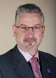 Hi everyone of the proud Cambewarra group who knows me an outstanding deaf  athlete who won this award for my achievement's records for the past many,  many years as beloved Deaf Cross