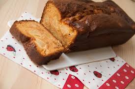 Cake Aux Pommes Et Au Caramel Au Beurre Sale Au Compagnion Ou Sans Les Petits Plats De Patchouka Recette Cake Aux Pommes Caramel Au Beurre Caramel Au Beurre Sale