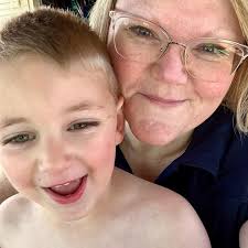 I'm so proud of Brandi for crushing her monthly check in with a 4lb drop, 5  inch total body loss AND an increase in her lean body mass 😍"