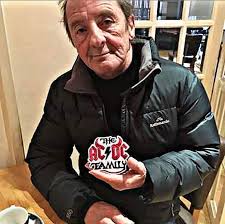 Wishing Australian and Robins Legend Phil Crump a very happy 73rd  birthday!! #1 Phil 1979 📷 The Late Mike Kilby #2 Phil 1979 📷 Unknown  #SwindonNeedsSpeedway