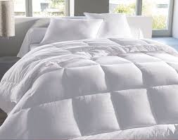 Cette couette au toucher et au moelleux exceptionnel vous emballera dès le premier contact. Couette Satin Damasse Antibacterien Becquet Creation Tres Chaude Ou Legere Becquet