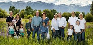 Large Group Montana Family Poses Pinterest Large Family Photos Cousin Pictures Family Photo Pose