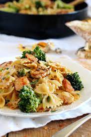 Broccoli And Chicken Farfalle A Hearty And Delicious Pasta Dish Broccoli And Chicken Farfalle That Is Simple Farfalle Recipes Easy Pasta Dishes Pasta Dishes