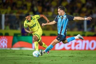 Pavon celebra vit&oacute;ria do Gr&ecirc;mio fora de casa: "Recuperar a confian&ccedil;a" | GZH