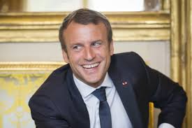 He studied philosophy, and later attended the ecole nationale d'administration (ena) where he graduated in 2004. Macron Statt Merkel Der Klima Konig Sitzt Jetzt In Paris Vorwarts