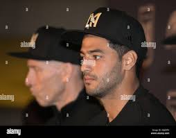 Carlos vela hi-res stock photography and images