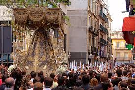 El próximo 18 de mayo la venerada virgen de los ángeles, de la antigua y popular hermandad de los negritos, será coronada en la catedral. Hermandad De Los Negritos Semana Santa En Sevilla