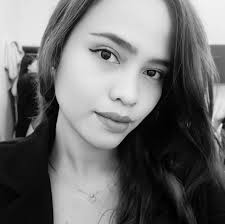 Charis Sheen Praise Espartero