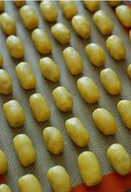 Boleh juga tambahkan sedikit emplex di dalam adunan untuk mendapatkan. Resepi Biskut Almond London Paling Sedap Step By Step 06 Makanan Dan Minuman Almond Resep