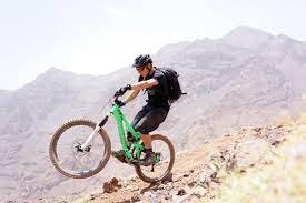 Enfin big up à pierre piccon, notre président sans qui la vie et les suivis de banque seraient moins beaux! Video Ici C Est Bien Episode 1 Le Haut Atlas Enduro Mountainbike Magazine