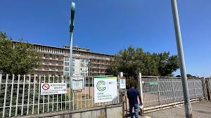 Annunci 69 following a less than satisfactory vacation and