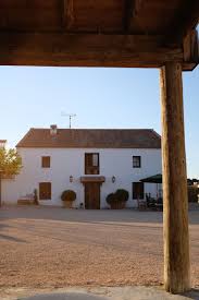 A tan solo 75 km de madrid y 18 de segovia, en una finca de más de 300 hectáreas, un caserío de 1800 es una de las últimas grandes apuestas de rusticae. Caserio De Aldeallana Hotel Weekend Barefoot Luxury For The Modern Nomad