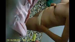 Tuy nhiên, nơi hành sự của cặp đôi nam nữ là nhà vệ sinh. Quay Len Gai Tam Search Xnxx Com
