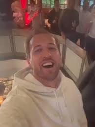 Sweet Caroline Harry Kane Fc Bayern