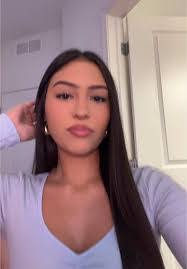 Vivian Barrientos's Instagram, Twitter & Facebook