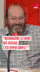 Le visage barré de rouge, le mot "violeur" écrit à la peinture noire... À  Lyon, un célèbre portrait de l'abbé Pierre a été dégradé. Décédé en 2007,  le fondateur d'Emmaüs est accusé