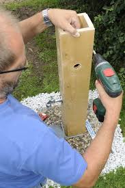 Wasserzapfstelle Garten Imwasserzapfstelle Im Garten Garden Hose Storage Diy Landscaping Water Tap