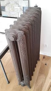 Un Beau Radiateur En Fonte Pour Donner Une Ambiance Vintage A Votre Interieur Deco Chauffage Radiateur Vi Radiateur Fonte Radiateur Radiateur Fonte Fleuri