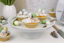 Hands with professional knife skills and the. Rezept Einfacher Und Leckerer Karottenkuchen Muffin Mit Thermomix