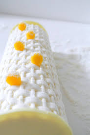 Buche Mangue Coco Et Son Insert Mangue Passion Gateaux Et Desserts Biscuit De Noel Idee Gateau