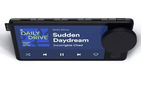 And, yes, it is whimsically called car thing. and it does look sort of like an old ipod touch, except with a massive dial glued onto (and over) the screen. Diia0ohjew2fvm