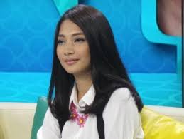 Detail kepompong dinda kirana mp3 dapat kamu nikmati dengan cara klik tombol download mp3 di bawah, dan untuk link download lagu kepompong dinda kirana ada di halaman selanjutnya. Boys Dinda Kirana Jomblo Lagi Nih