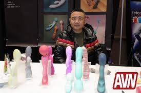 No Jumper Podcaster Adam22 Unveils His Fleshlight Dong at AEE | AVN