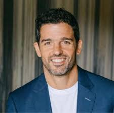 Cesar Solares's Instagram, Twitter & Facebook