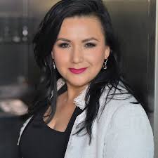 Claudia Artz-Ramos Realtor