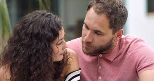 Demain nous appartient : fiancés, Manon et Nordine passent à l'étape  suivante de leur vie à deux : Divertissements