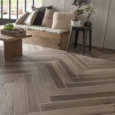 carrelage sol et mur brun effet bois lousiane l 10 x l 70 cm poser du carrelage carrelage sol carrelage imitation bois