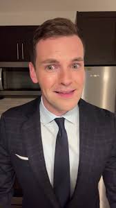 Chris Eason: From CNN Intern to News Anchor in Nashville, TN