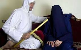 مدرس دين يقتل زوجته أثناء علاجها بالرقية الشرعية - المصريون