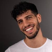 David Simantov's Instagram, Twitter & Facebook