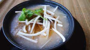 Add in fish maw and allow mixture to come to a boil. Fish Maw Soup é±¼è†˜ç¾¹ Carry It Like Harry