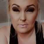 Crystal Reddell's Instagram, Twitter & Facebook