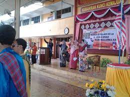 Berikut dikongsikan panduan langkah demi langkah bagaimana untuk memohon kemasukan ke. Kolej Vokasional Klang Kemahiran Kunci Kemajuan