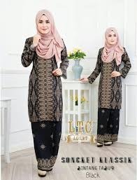 Kurung Songket Klassik Tabur Bintang Woww Hebat Penangan Hot Design Kurung Klassik Bunga Tabur Ni Belum Relea Muslim Fashion Muslimah Dress Muslimah Fashion