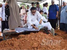 With music streaming on deezer you can discover more than 56 million tracks, create your own playlists, and share your favorite tracks with your friends. Pesanan Terakhir Allahyarham A Rahman Hassan