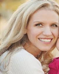 Leanne Starr's Instagram, Twitter & Facebook